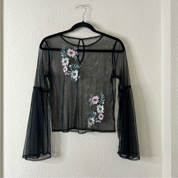 Embroidered Black Mesh Top Long Bell Sleeves - Picture 4 of 8